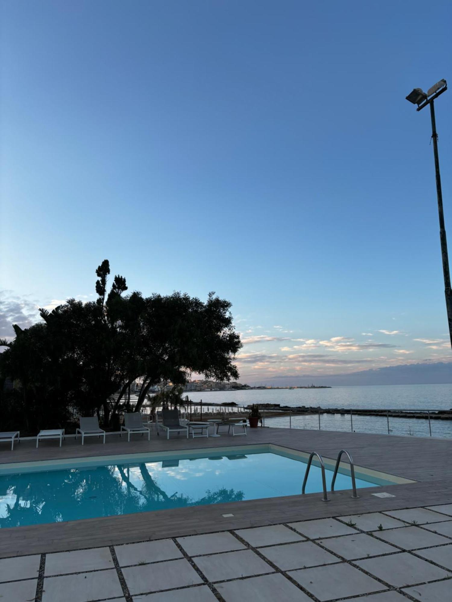 B&B Do'Mmilio Crotone Bagian luar foto