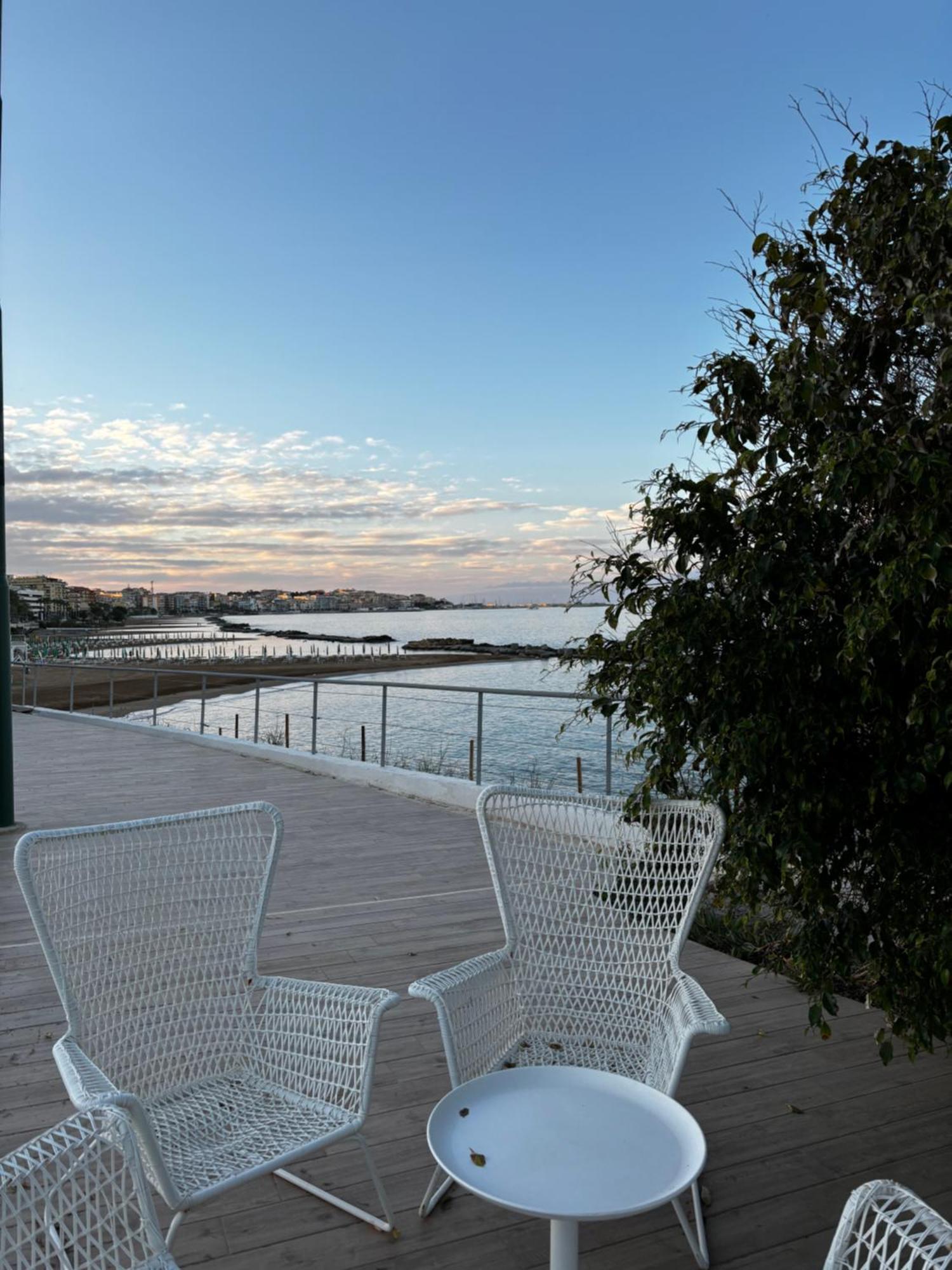 B&B Do'Mmilio Crotone Bagian luar foto